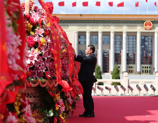 【2019年第8期】祖国是人民最坚实的依靠，英雄是民族最闪亮的坐标，致敬！