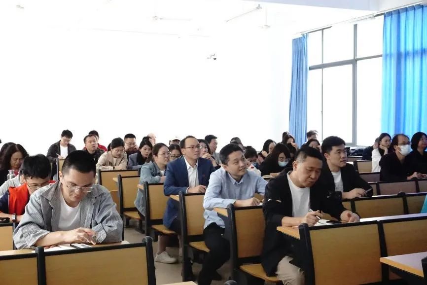 应用科学与工程学院举办“如何写好科研项目申请标书”主题讲座