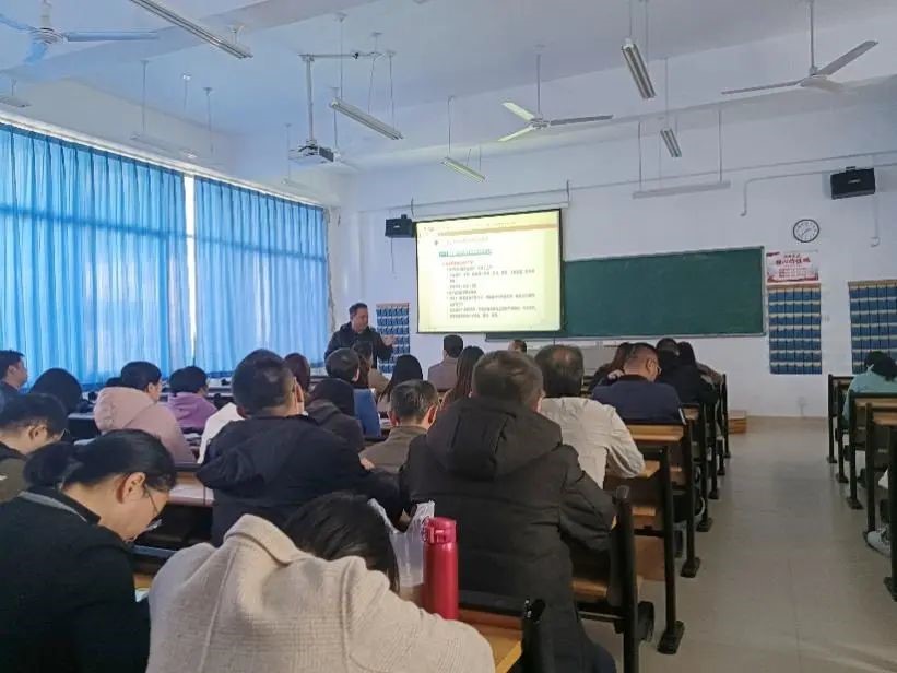 应用科学与工程学院召开期末工作会议 传达校教务处2022年教学重点工作部署