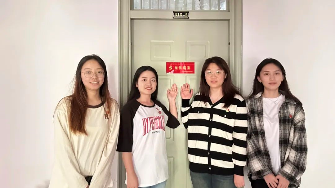 建工党建 | “亮身份 树旗帜 做表率”建筑工程学院党委开展党员寝室挂牌活动
