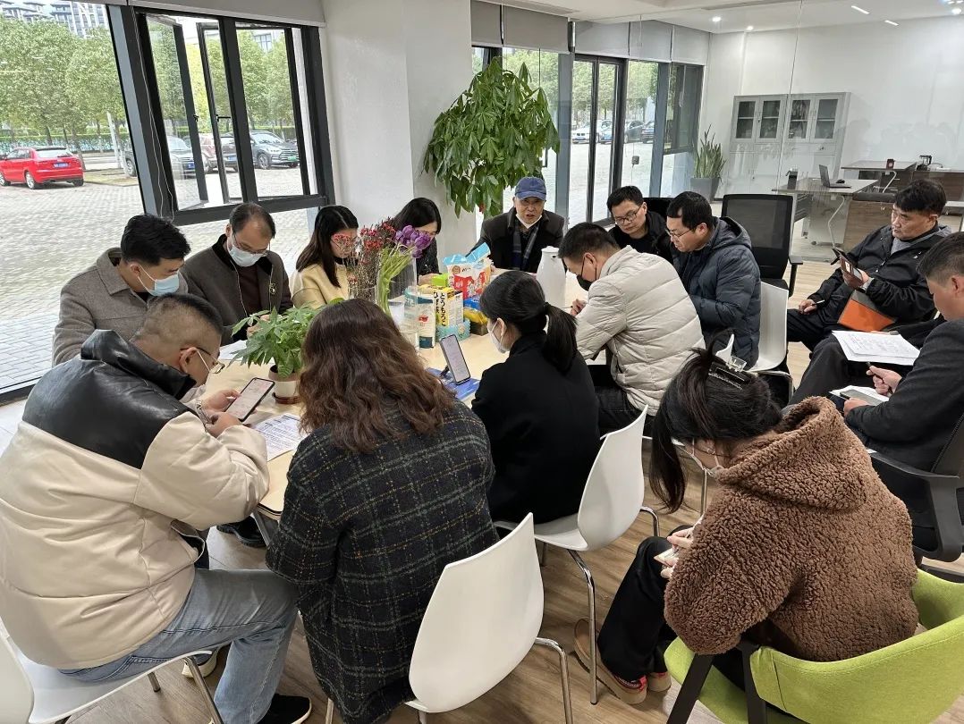 踔厉奋发再出发  凝心聚力启新程