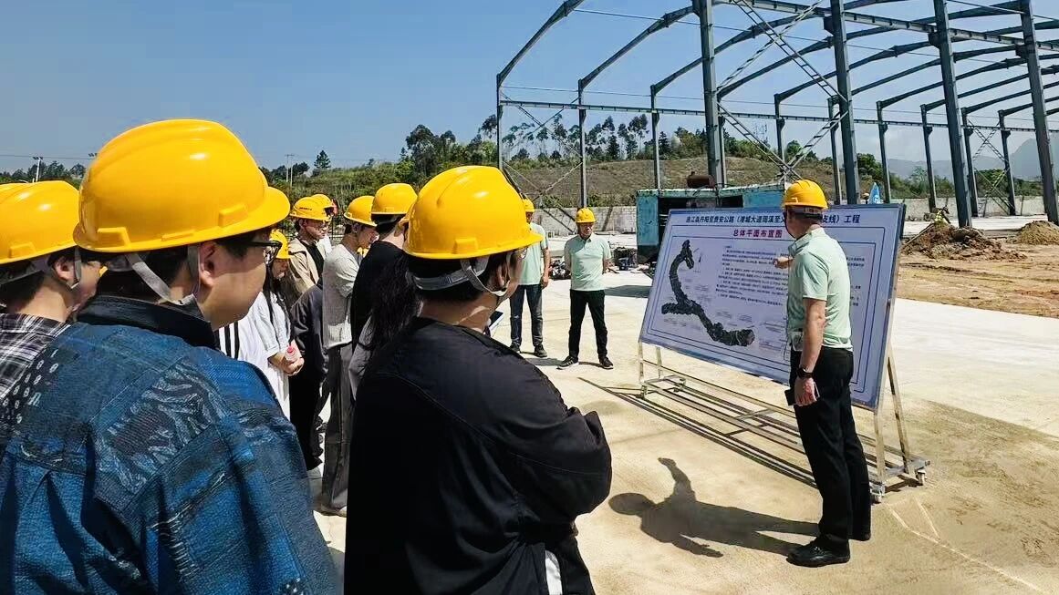 走进行业一线，以实践赋能智能建造人才培养