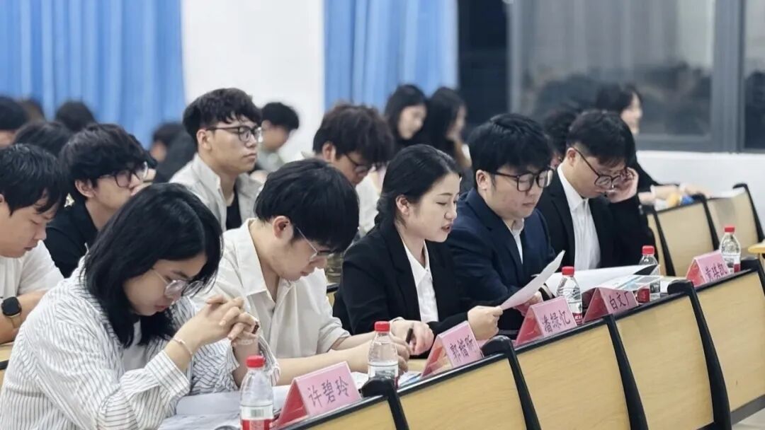 以赛赋能强本领，实战练兵促就业 | 福州理工学院管理科学学院简历设计与模拟面试决赛圆满落幕